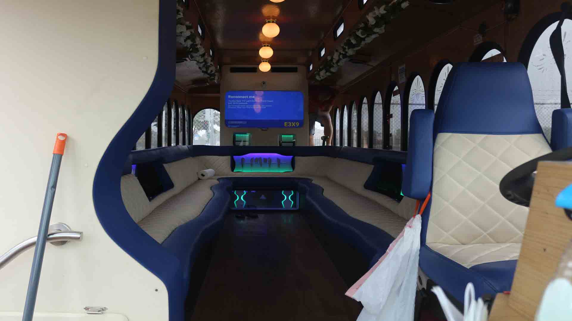 Chicago Trolley Rentals Party Bus Rental Chicago Wedding